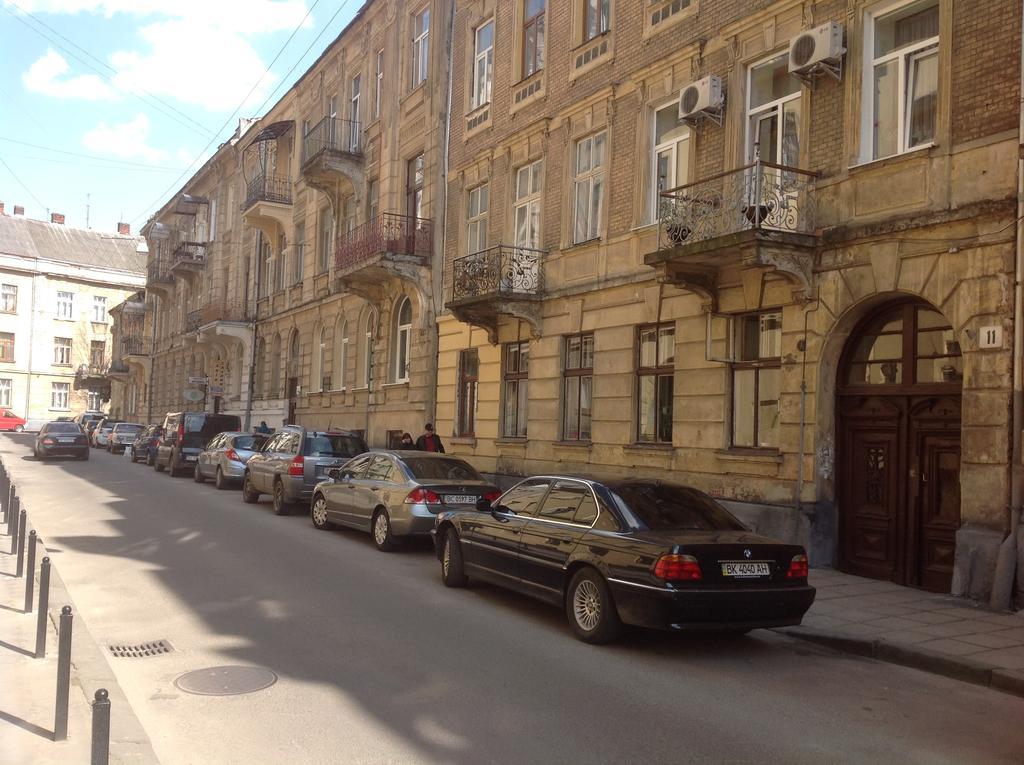 Apartment On Konyskogo Lviv Dış mekan fotoğraf